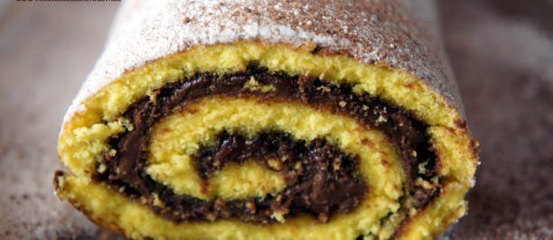 rotolo nutella pan di spagna