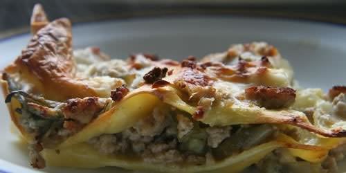 Ricetta della lasagna carciofi e salsiccia