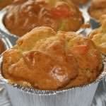 Ricetta Muffin Salati al Salmone Affumicato Ricetta Muffin Salati al Salmone Affumicato