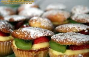 Muffin alla crema con frutta