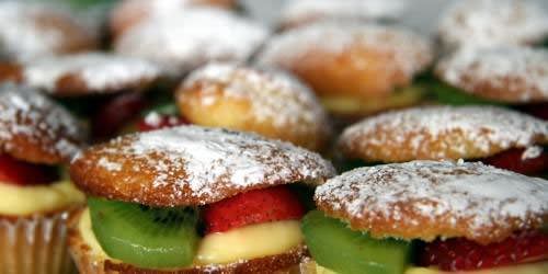 Muffin alla crema con frutta