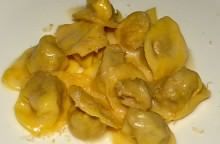 Cappelletti al formaggio di fossa