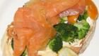 Bruschetta al salmone e formaggio Philadelphia