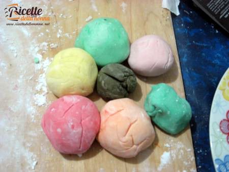 pasta zucchero cake designer