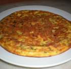 Frittata gustosa con salsiccia e speck