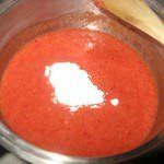 Aggiungere la fecola setacciata