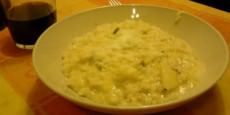 Risotto al gorgonzola con pere e noci.