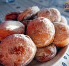 Krapfen (Bomboloni) alla Nutella e alla marmellata