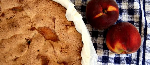 pesche amaretti torta