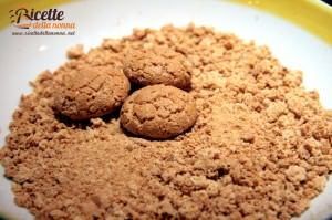 pesche amaretti torta
