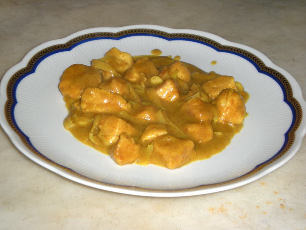 Bocconcini di pollo con curry e paprika Ricette della Nonna