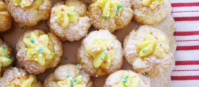 Bignè ripieni con crema pasticcera
