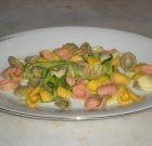 Orecchiette tricolori con nastri di zucchine