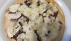 Pizza bianca con radicchio trevigiano, scamorza affumicata e mozzarella di bufala