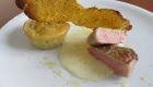 Nocette di maiale, fonduta alla Losa Occelli e tortino di pere