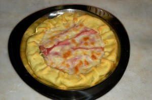 Quiche con coste, prosciutto cotto e mozzarella