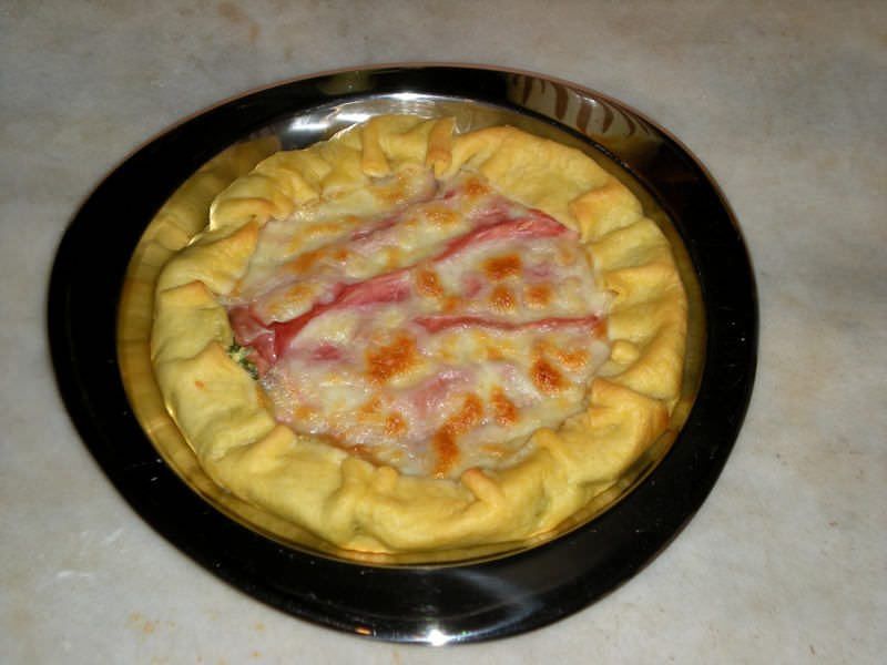 Quiche con coste, prosciutto cotto e mozzarella Ricette della Nonna