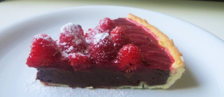 Crostata al cioccolato, geleè di fragole e lamponi