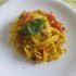 Tagliatelle allo zafferano, pollo e guanciale