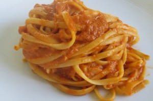 Linguine in salsa di rosticciana