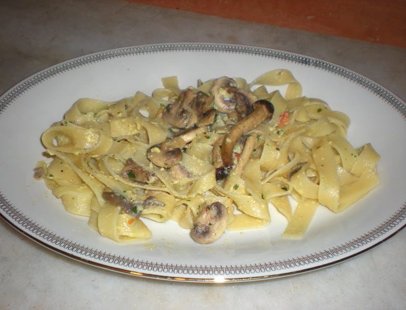 Tagliatelle della Val d’Orcia e funghi alla Carbonara Ricette della Nonna
