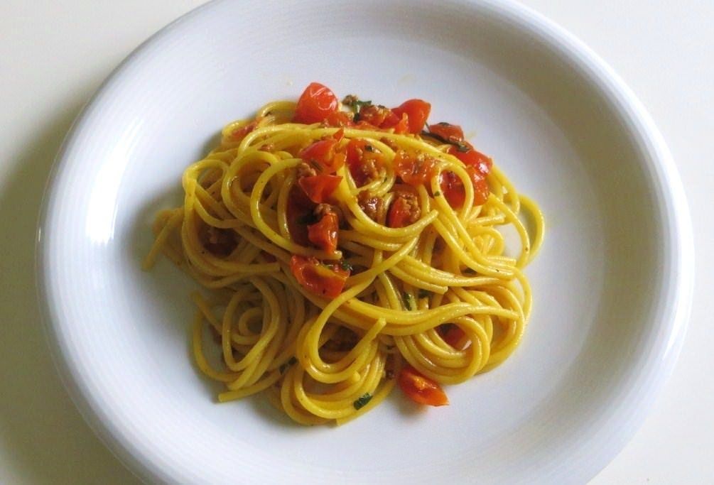 Spaghetti pomodoro e zafferano Ricette della Nonna