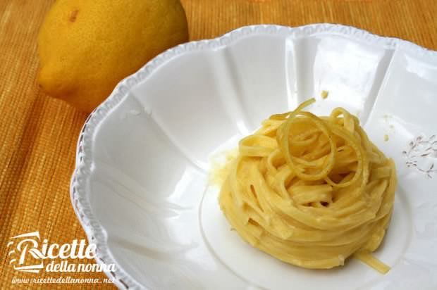 Tagliolini al limone ricetta e foto