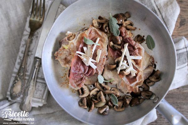 Scaloppine di vitella con prosciutto e funghi