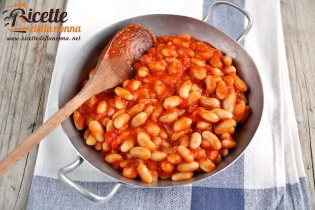 Fagioli all'uccelletto