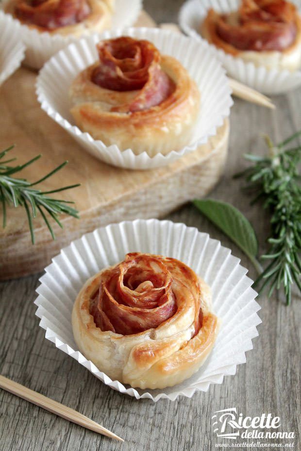 Rose di sfoglia alla finocchiona ricetta e foto