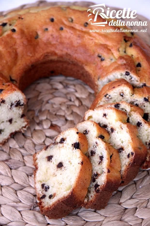 Ciambella allo yogurt con cioccolato ricetta e foto