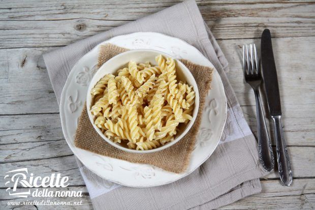 Pasta ai 4 formaggi ricetta e foto