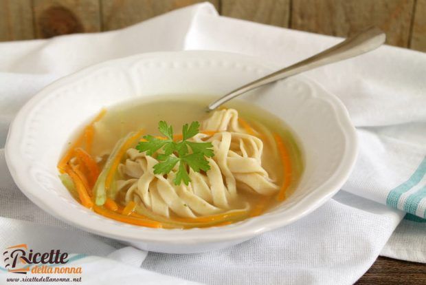 Ricetta tagliatelle in brodo