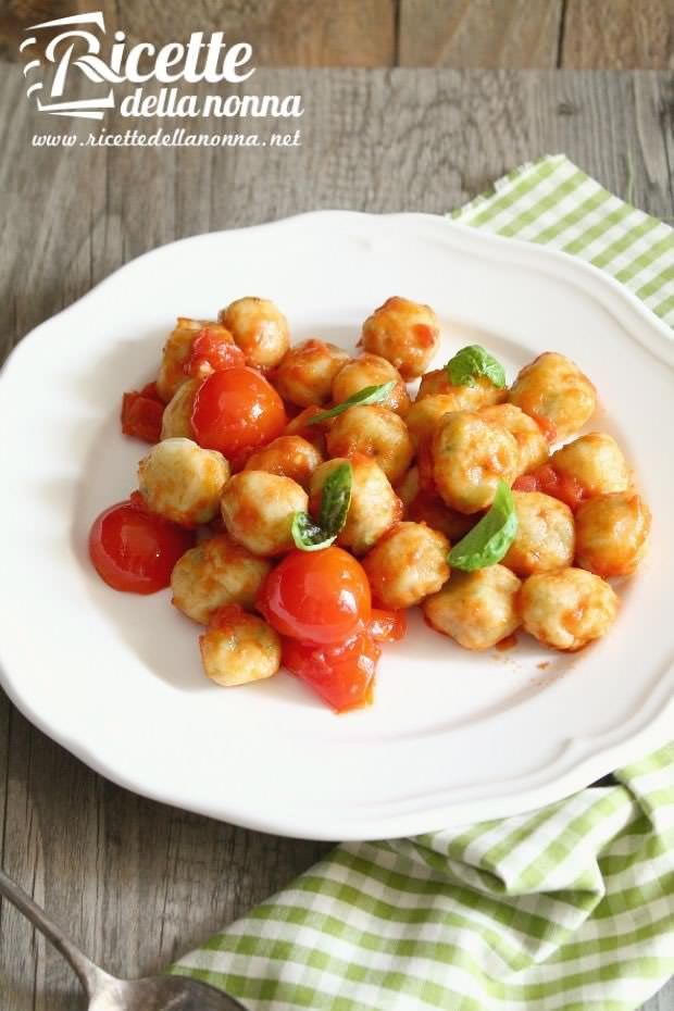 Foto gnocchi di pane