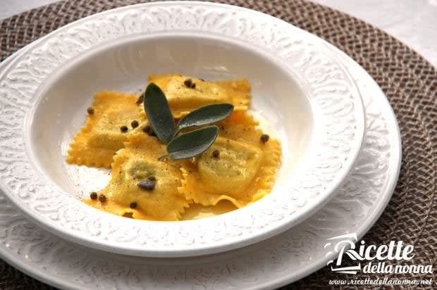 Ravioli ricotta e spinaci