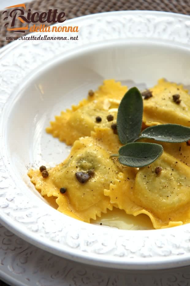 Ravioli ricotta e spinaci