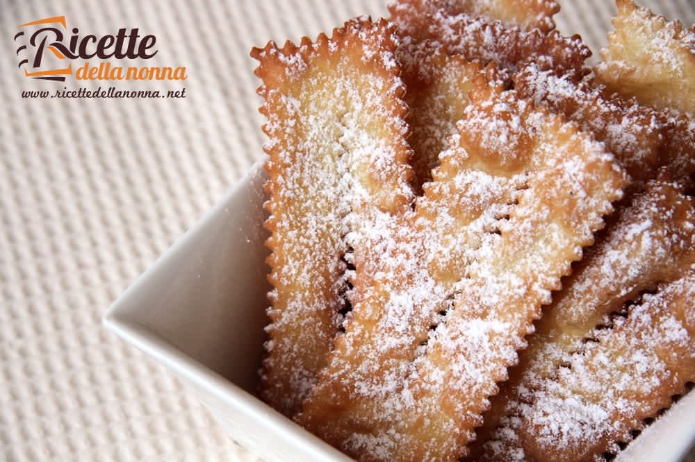 Crostoli: ricetta e ingredienti del dolce di Carnevale ...