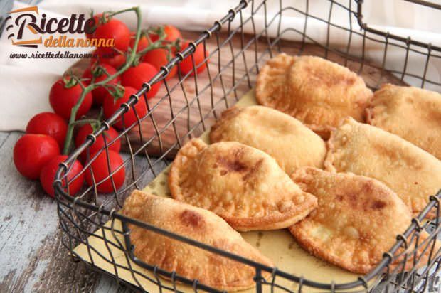 Ricetta panzerotti ripieni