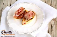 Bruschetta prosciutto e funghi