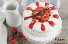 Torta alle fragole e crema chantilly