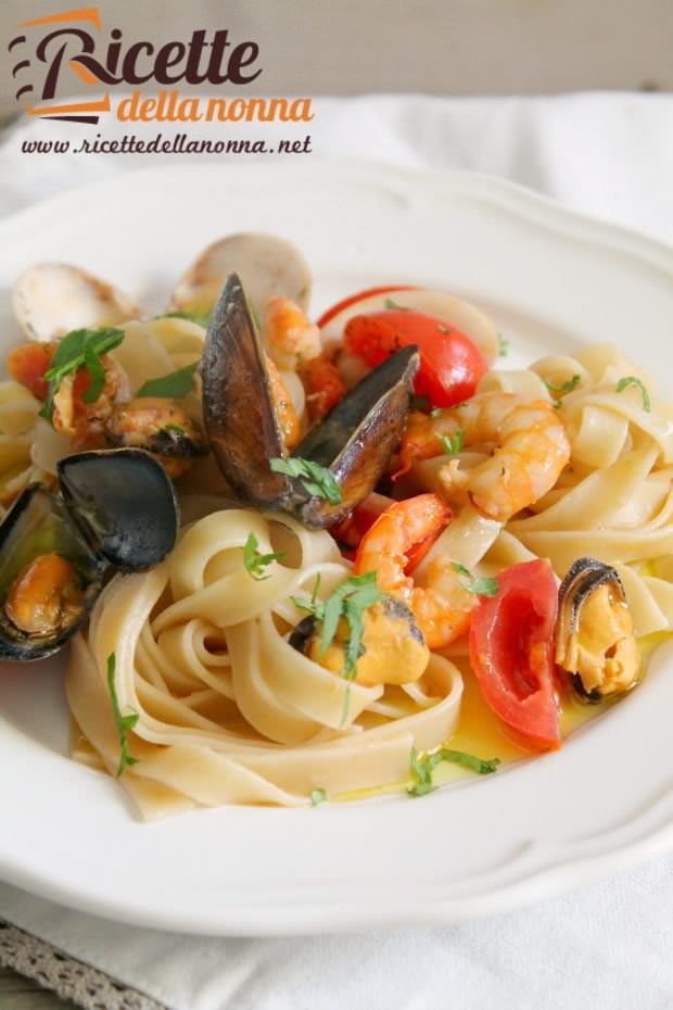 Tagliatelle All Uovo Con Ragu Di Pesce Ricette Della Nonna