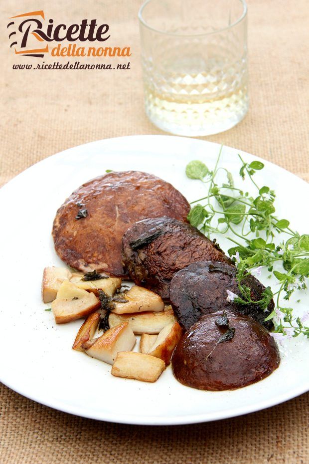 Funghi porcini stufati in padella