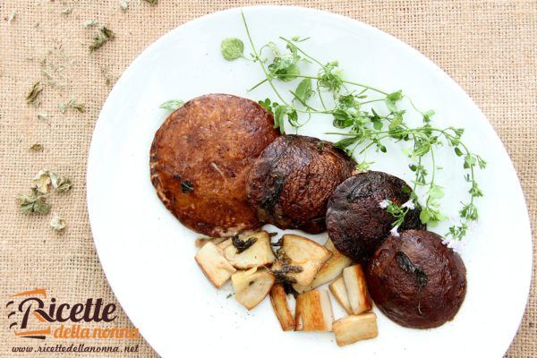 Funghi porcini stufati in padella