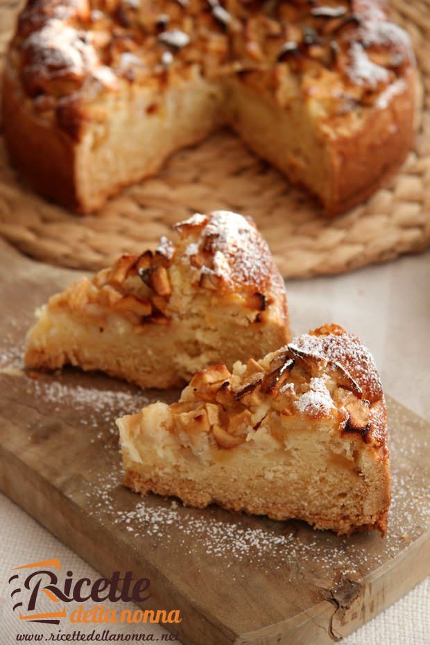 Torta di mele con guscio di pasta frolla e impasto allo yogurt ricetta e foto