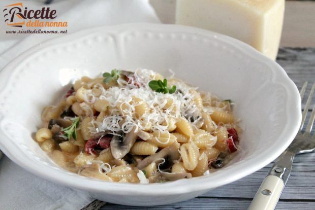 Cavatelli al grano arso e cacioricotta ricetta e foto