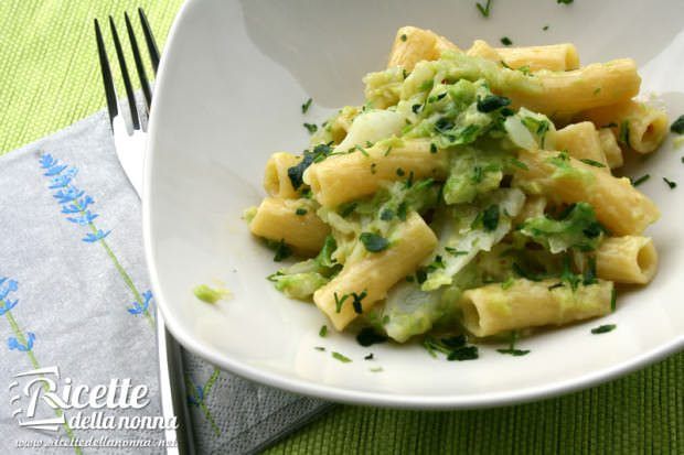 Rigatoni con la verza ricetta e foto