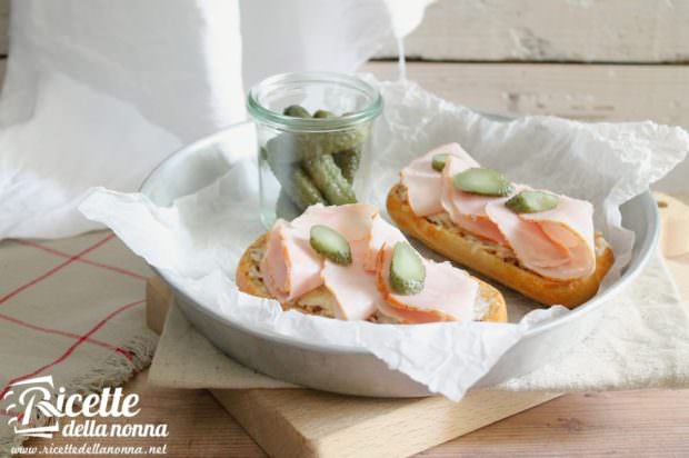 Crostone prosciutto e formaggio