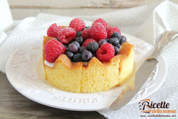 Dolci Natalizi Con Pandoro.Dolce Di Pandoro Con Crema E Frutti Di Bosco Ricette Della Nonna