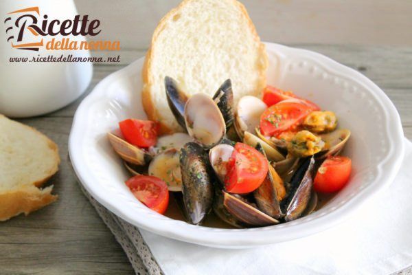 Zuppa fasolari, cozze e vongole veraci