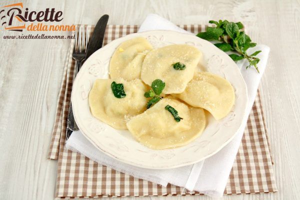 Turle, ravioli di patate e formaggio